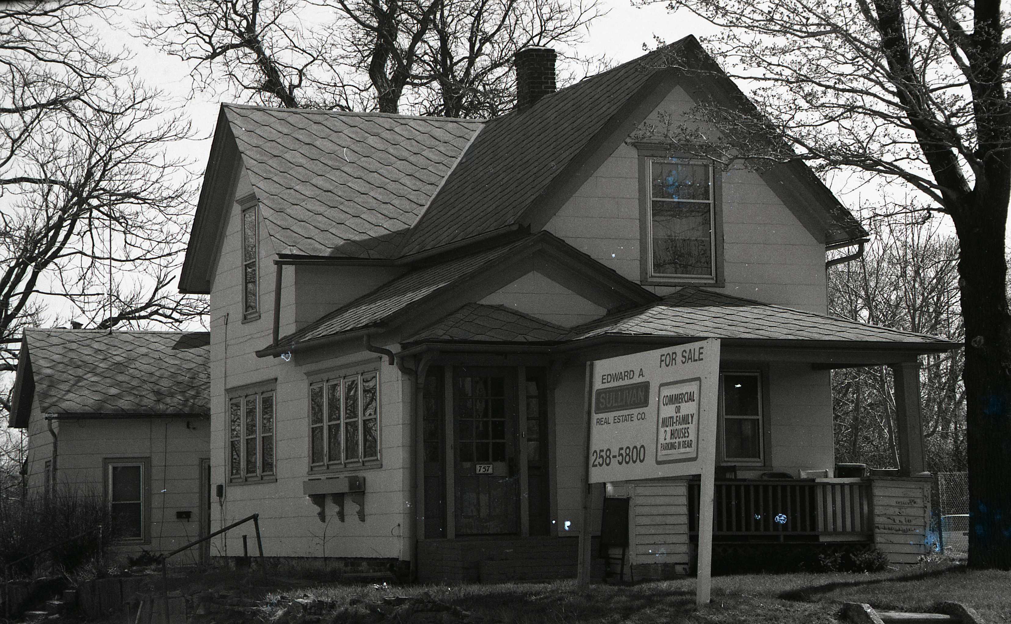 757 Lincolnway East (front)
